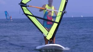 Luca al corso di windsurf improntato sulla comunicazione non verbale 